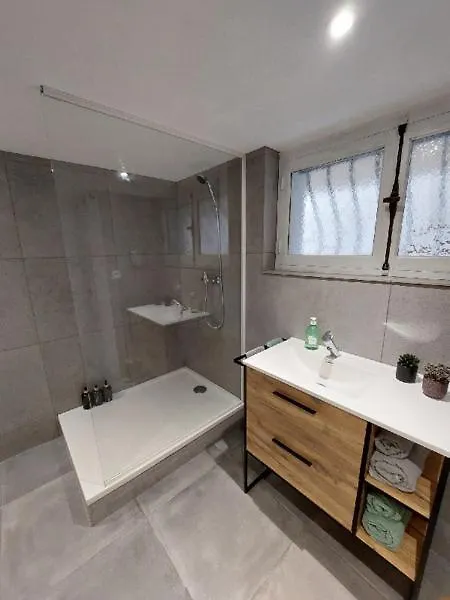Maison 3 Chambres Avec Jardin Et Piscine A Deux Pas D'Avignon Vedène 0*,