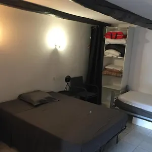 Sur Cour, Rez De Chaussée Vedène