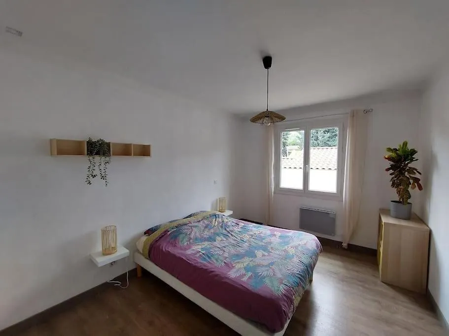 Maison 3 Chambres Avec Jardin Et Piscine A Deux Pas D'Avignon Vedene Holiday home